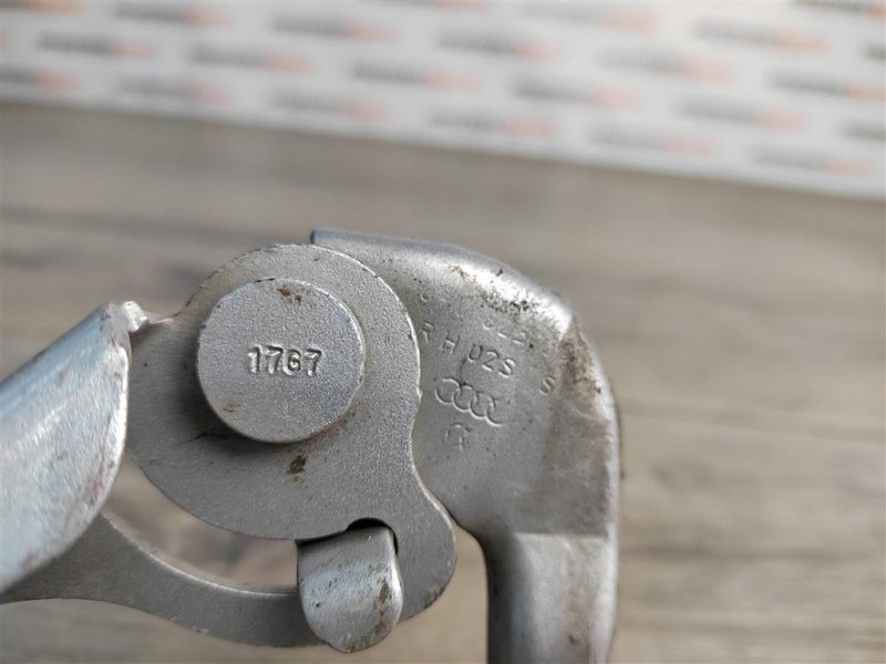 Петля капота, 800 рублей, Москва