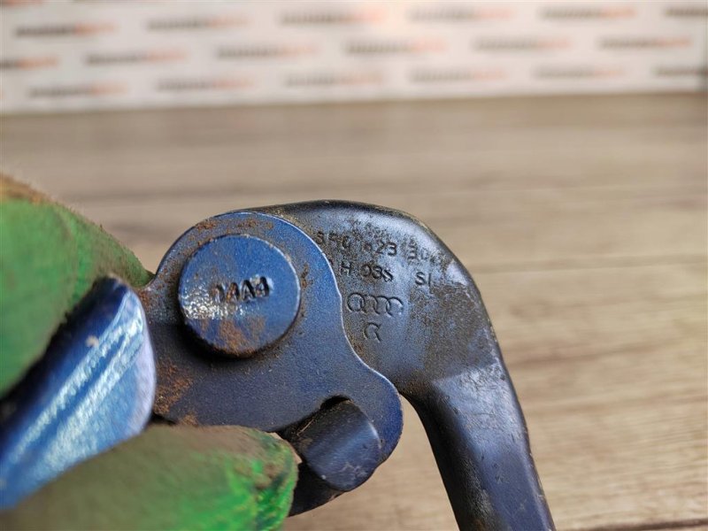 Петля капота, 800 рублей, Москва