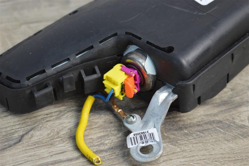 Подушка безопасности в сиденье, 1800 рублей, Москва