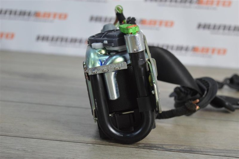 Ремень безопасности, 2000 рублей, Москва