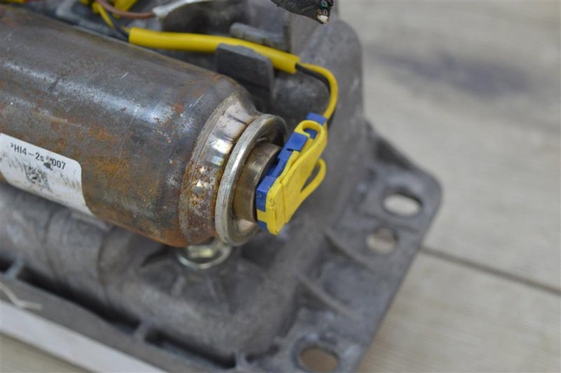 Подушка безопасности в торпедо, 1800 рублей, Москва