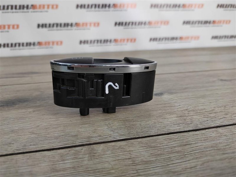 Кнопка стеклоподъемника, 500 рублей, Москва