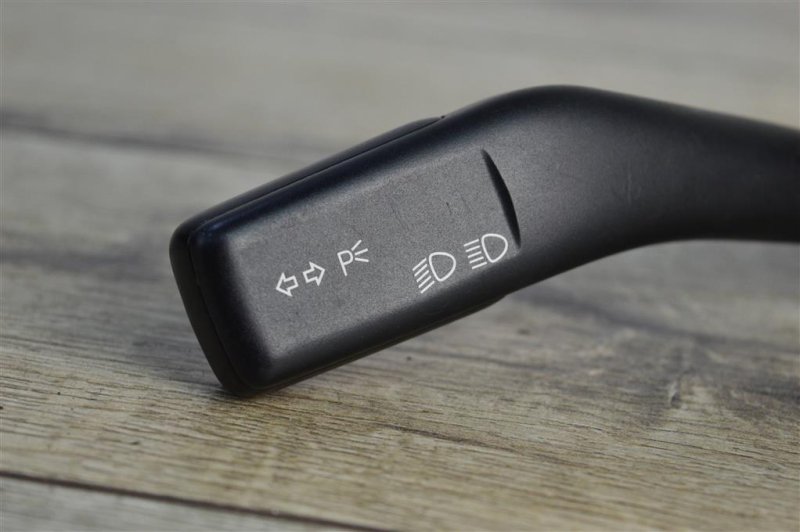 Переключатель подрулевой поворотников, 500 рублей, Москва