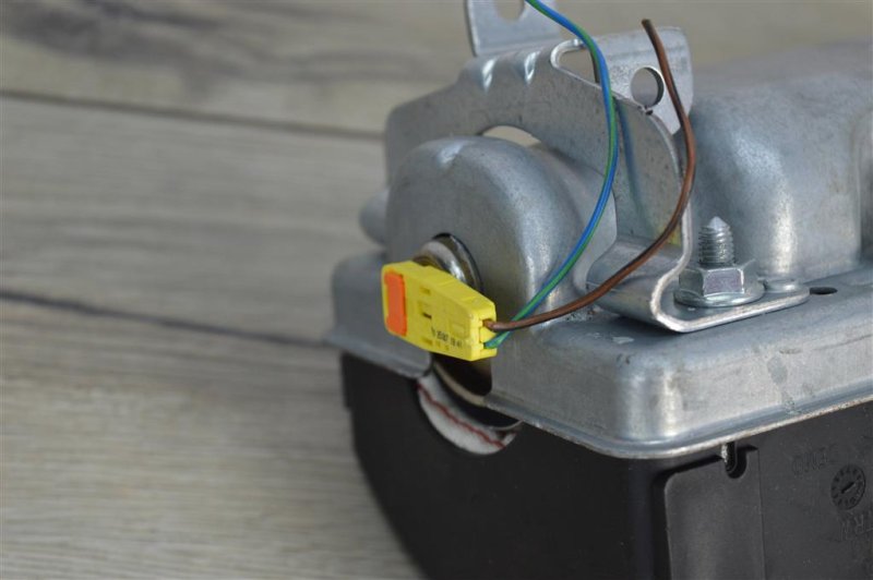 Подушка безопасности в торпедо, 500 рублей, Москва