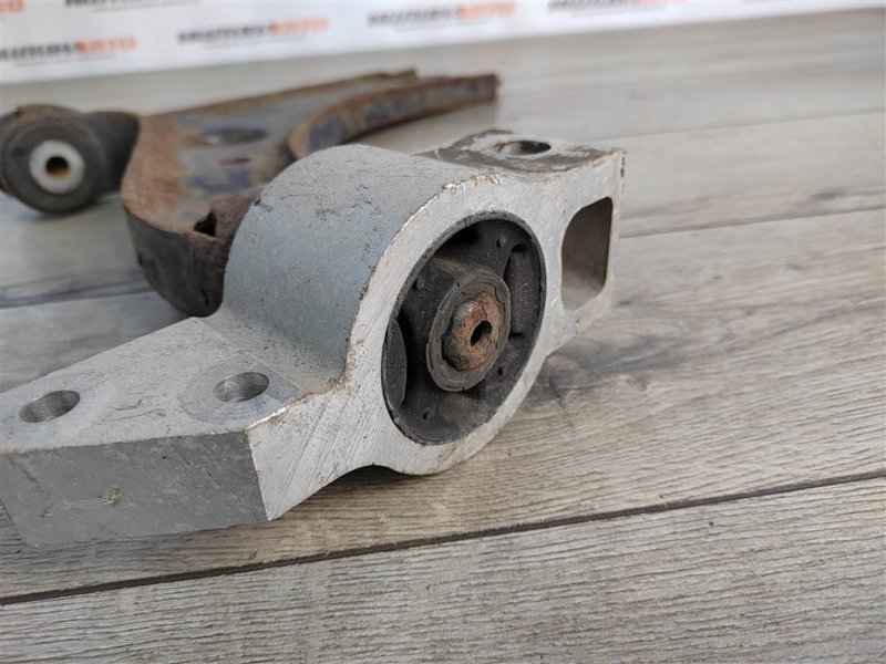 Рычаг передний нижний, 2000 рублей, Москва