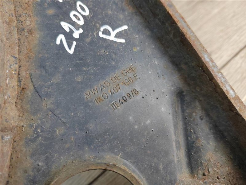 Рычаг передний нижний, 2000 рублей, Москва