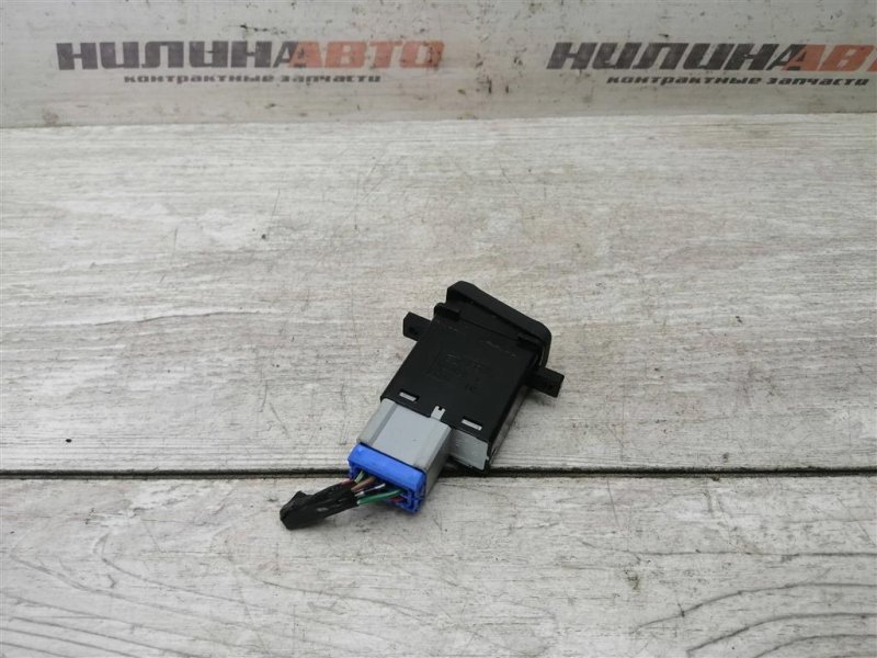 Кнопка, 800 рублей, Севастополь