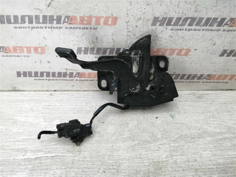 Замок капота, 1700 рублей, Севастополь