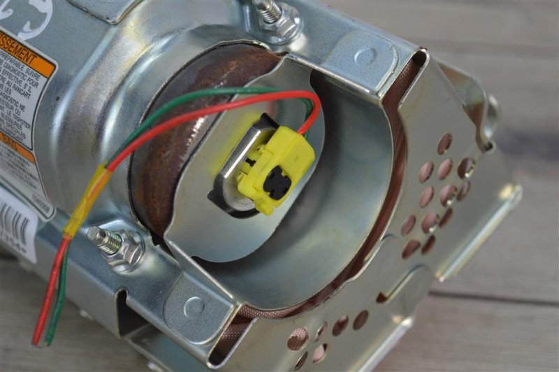 Подушка безопасности в торпедо, 2000 рублей, Москва