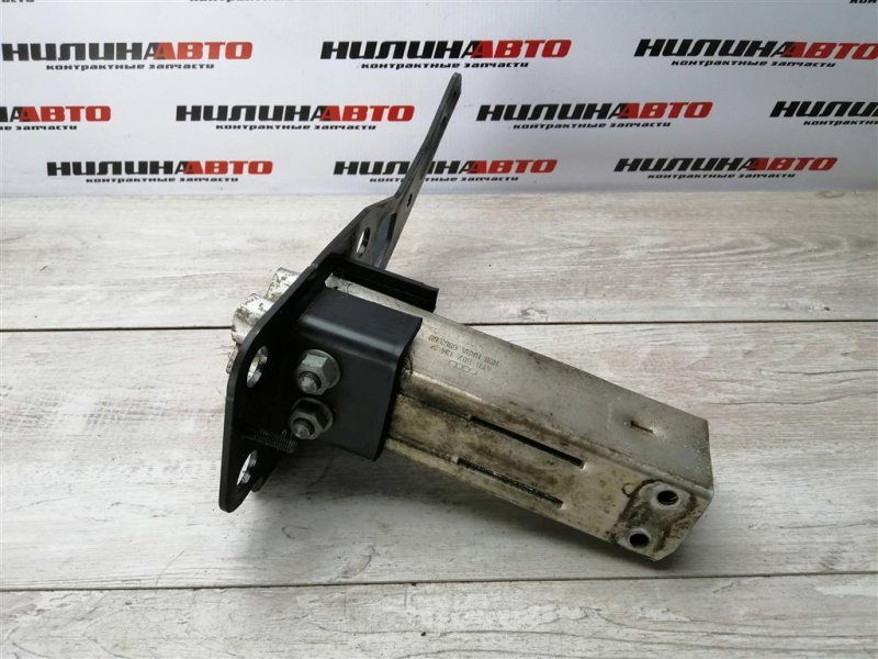 Кронштейн усилителя бампера, 1000 рублей, Севастополь