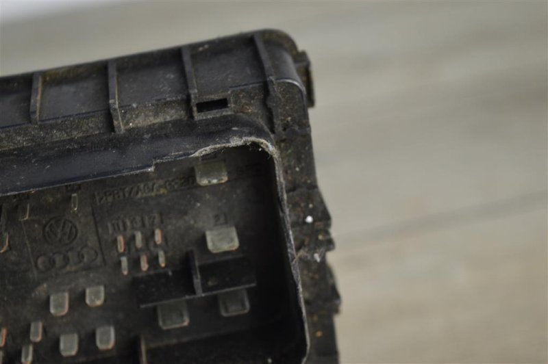 Блок предохранителей под капот, 1000 рублей, Москва