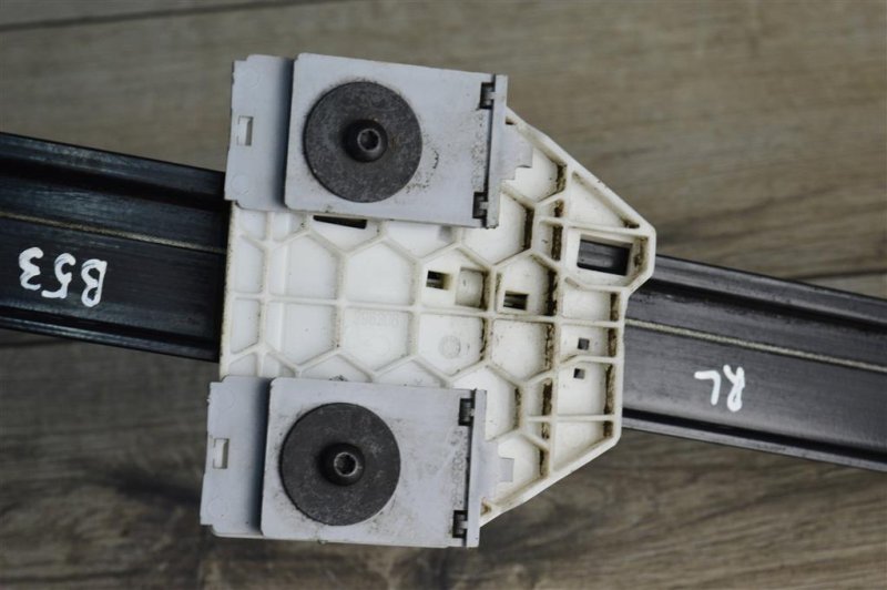 Стеклоподъемник, 500 рублей, Москва