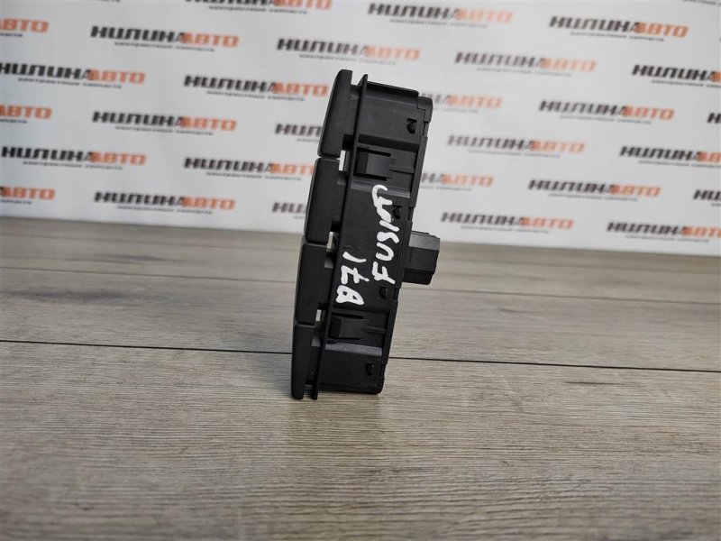 Кнопка обогрева заднего стекла, 500 рублей, Москва