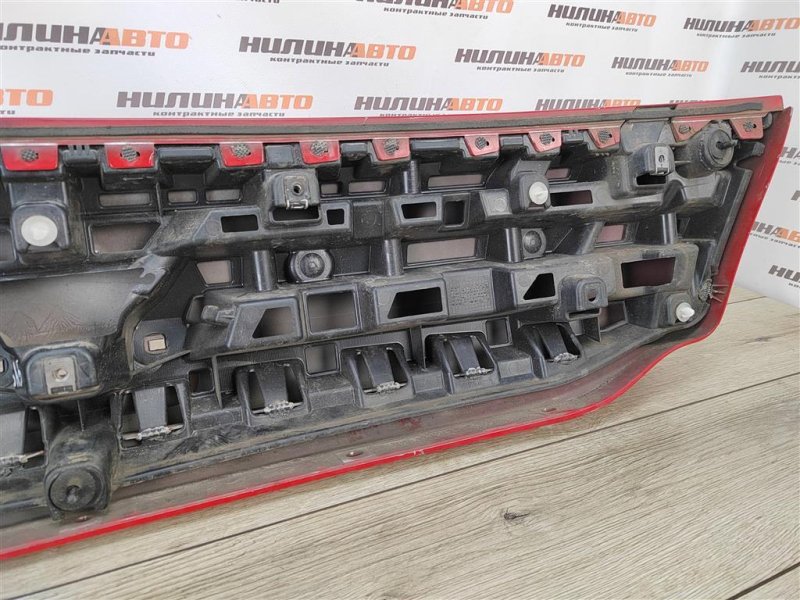 Накладка крышки багажника, 1000 рублей, Москва