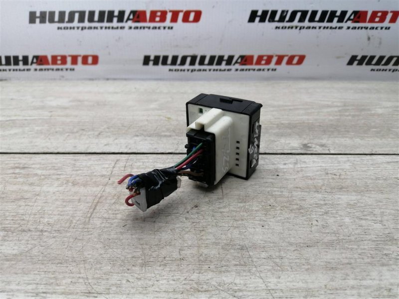 Блок управления зеркалами, 500 рублей, Севастополь