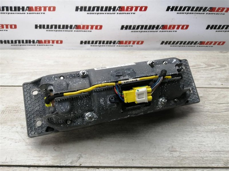 Подушка безопасности в торпедо, 2000 рублей, Севастополь