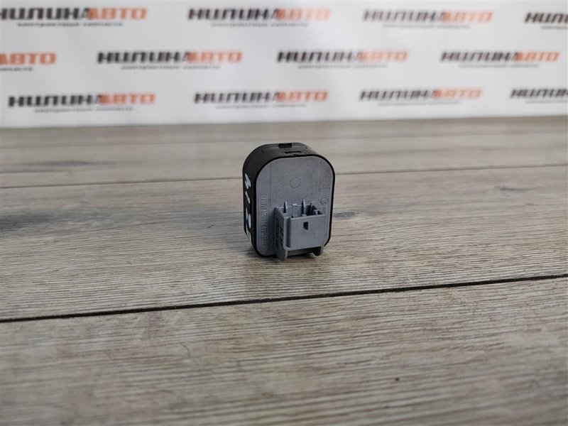 Блок управления зеркалами, 500 рублей, Москва