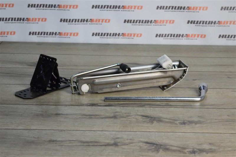 Домкрат, 2800 рублей, Москва