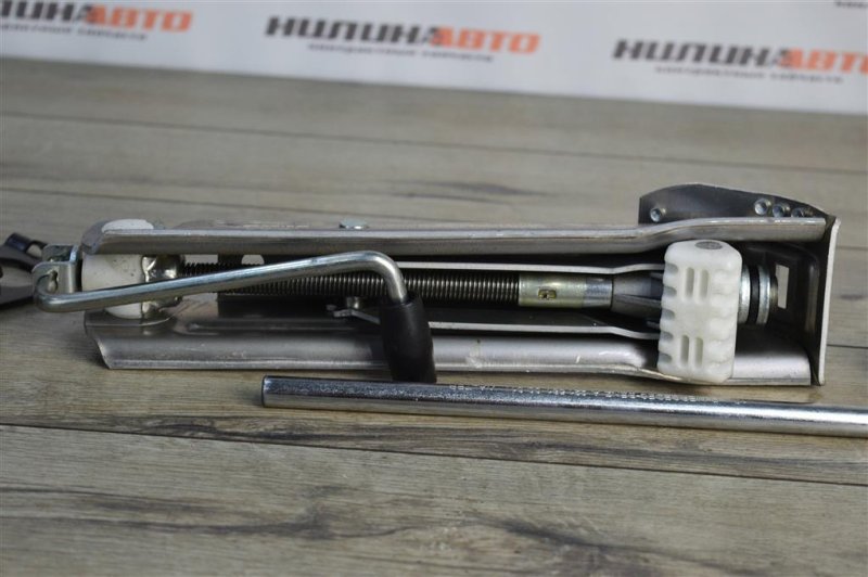 Домкрат, 2800 рублей, Москва