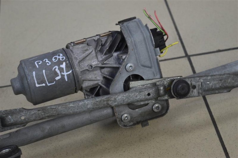 Трапеция стеклоочистителей, 2000 рублей, Москва