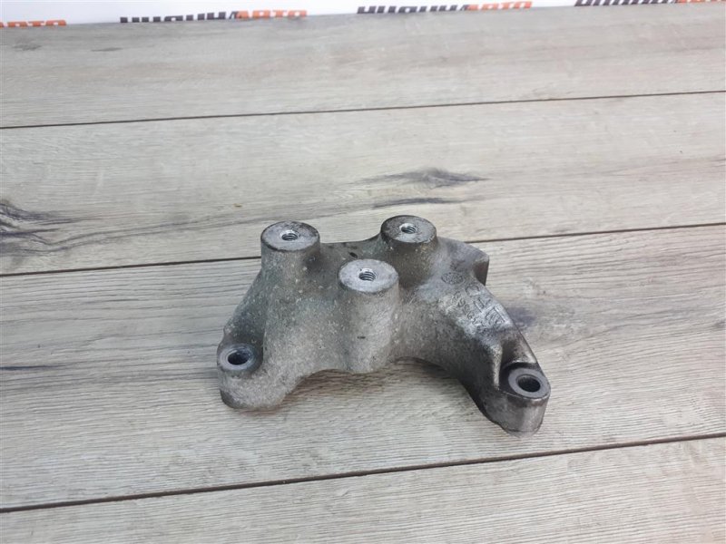 Кронштейн КПП, 500 рублей, Москва