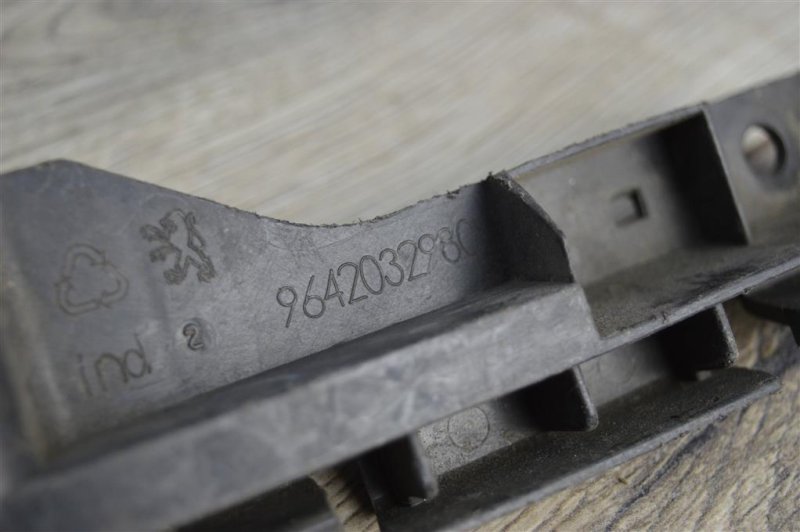 Кронштейн бампера, 600 рублей, Москва