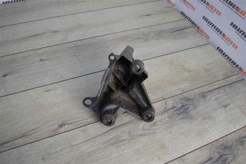 Кронштейн бампера, 500 рублей, Москва