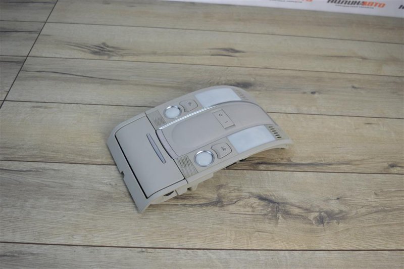 Плафон салона, 2000 рублей, Москва