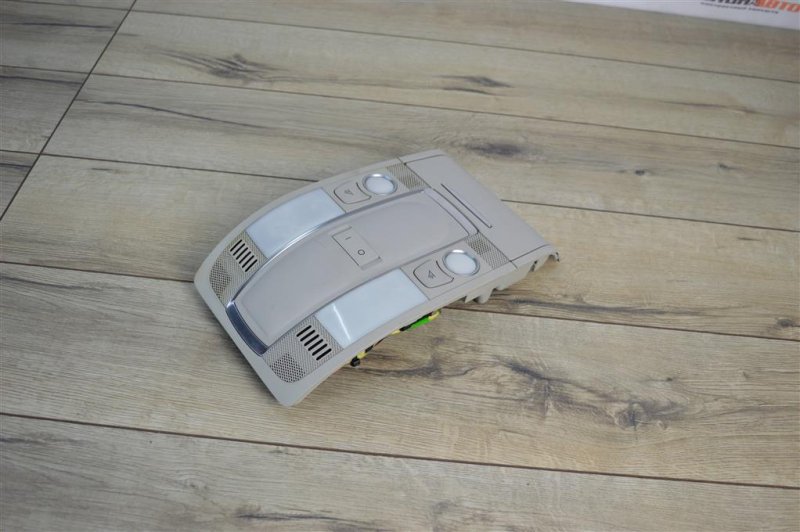 Плафон салона, 2000 рублей, Москва