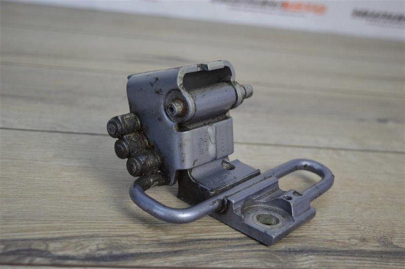 Петля двери нижняя, 500 рублей, Москва