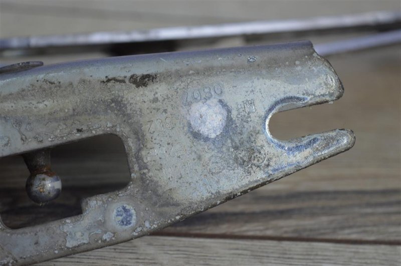 Петля крышки багажника, 500 рублей, Москва