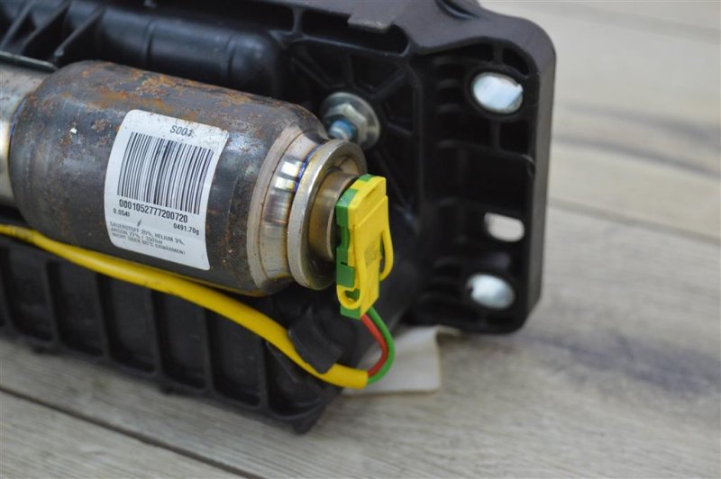 Подушка безопасности в торпедо, 2000 рублей, Москва