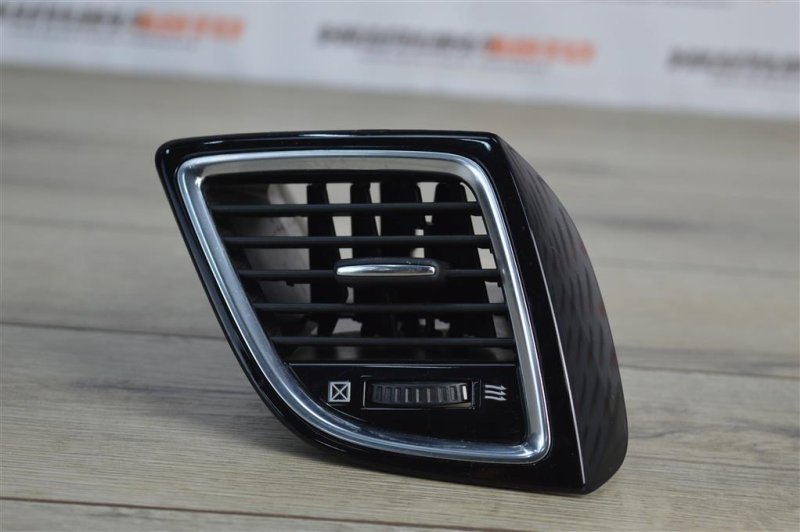 Дефлектор в торпедо, 700 рублей, Москва