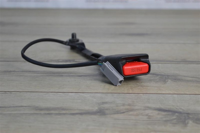 Замок ремня безопасности, 800 рублей, Москва