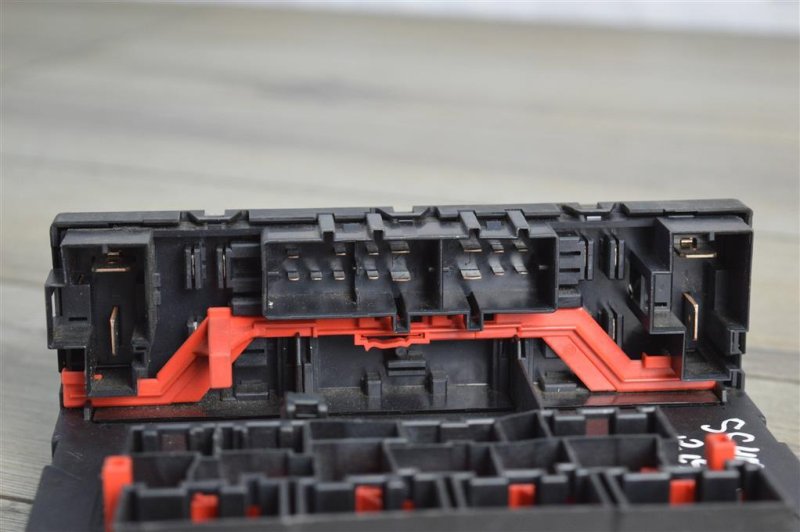 Блок управления бортовой сети, 1000 рублей, Москва