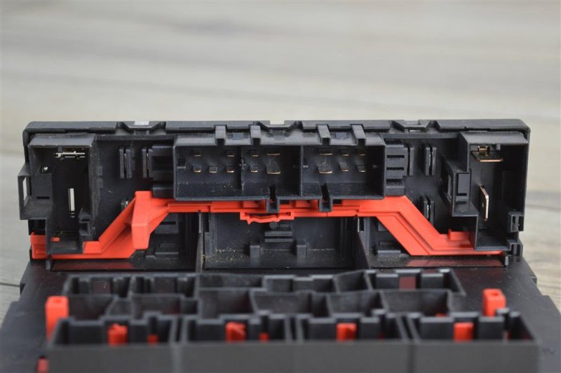 Блок управления бортовой сети, 1200 рублей, Москва