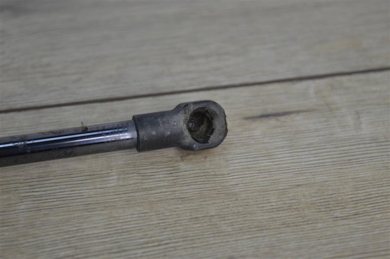 Амортизатор крышки багажника, 300 рублей, Москва