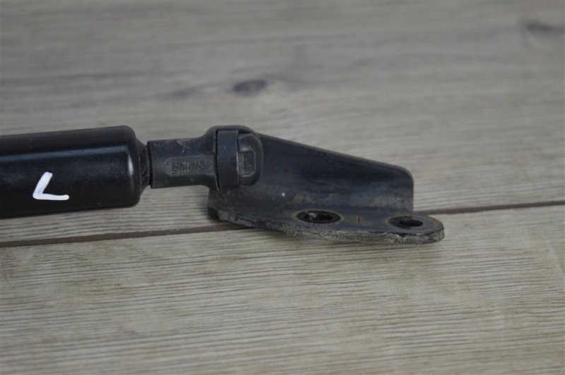 Амортизатор крышки багажника, 300 рублей, Москва