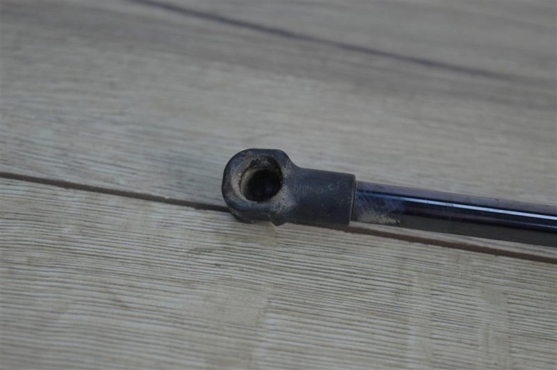 Амортизатор крышки багажника, 300 рублей, Москва