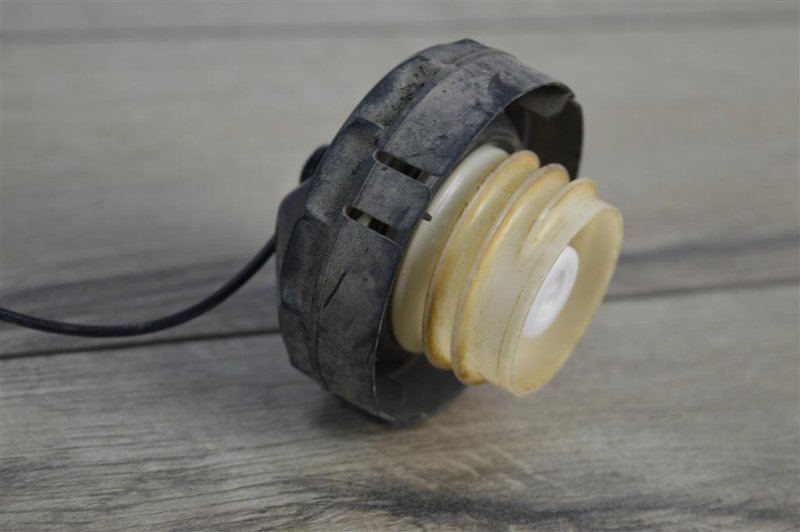 Лючок топливного бака, 500 рублей, Москва