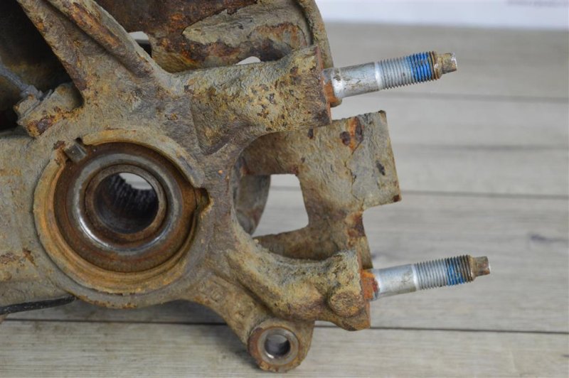 Кулак поворотный, 2000 рублей, Москва