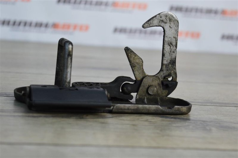 Крюк замка капота, 700 рублей, Москва