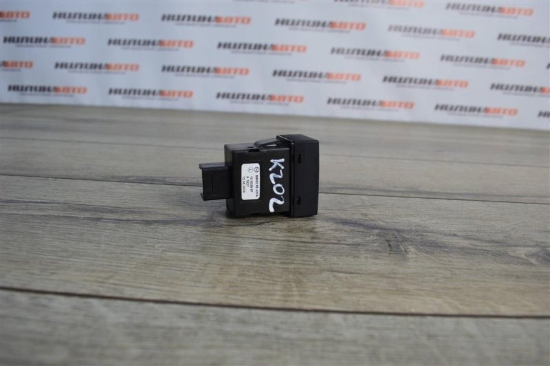 Кнопка обогрева сидений, 500 рублей, Москва