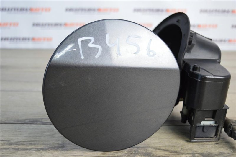 Лючок топливного бака, 1000 рублей, Москва