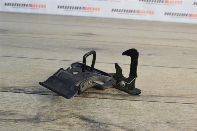 Замок капота, 500 рублей, Москва