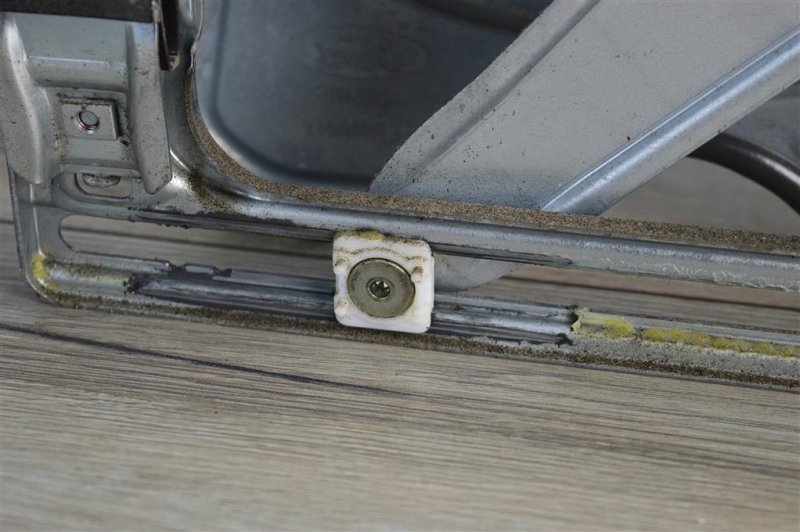 Стеклоподъемник, 1000 рублей, Москва