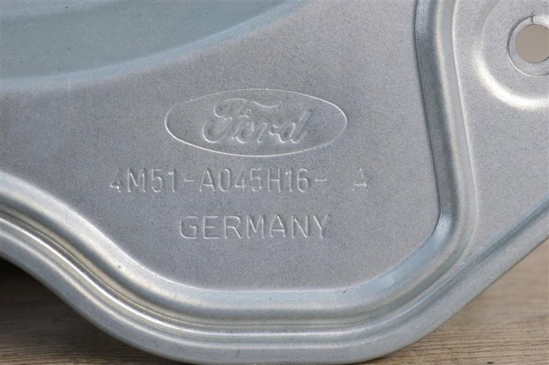 Стеклоподъемник, 1000 рублей, Москва