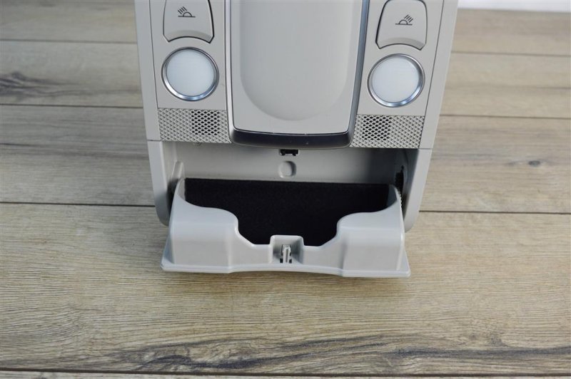 Плафон салона, 2000 рублей, Москва