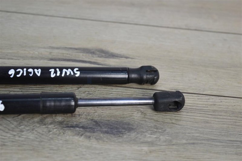 Амортизатор крышки багажника, 1000 рублей, Москва