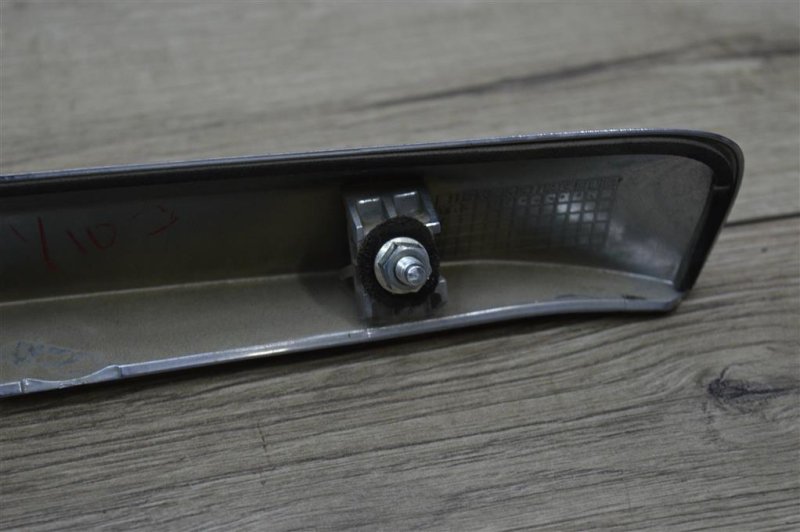 Накладка крышки багажника, 2000 рублей, Москва